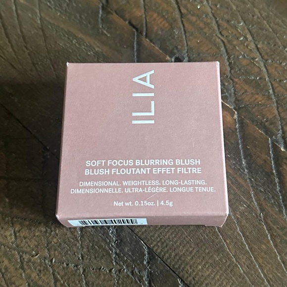 NIB ILIA Soft Focus Blurring Powder Blush, Talc-Free, Closer - Baby Pink - Picture 4 of 6